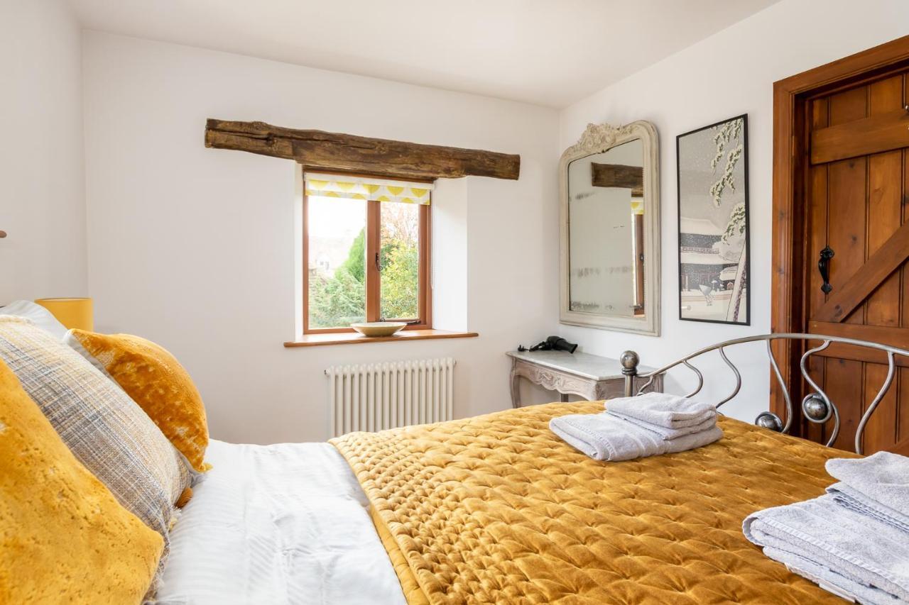 Granary Cottage - Luxury Barn Conversion Weston Subedge Εξωτερικό φωτογραφία