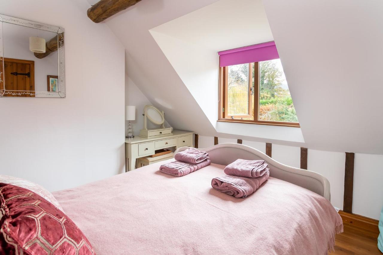 Granary Cottage - Luxury Barn Conversion Weston Subedge Εξωτερικό φωτογραφία
